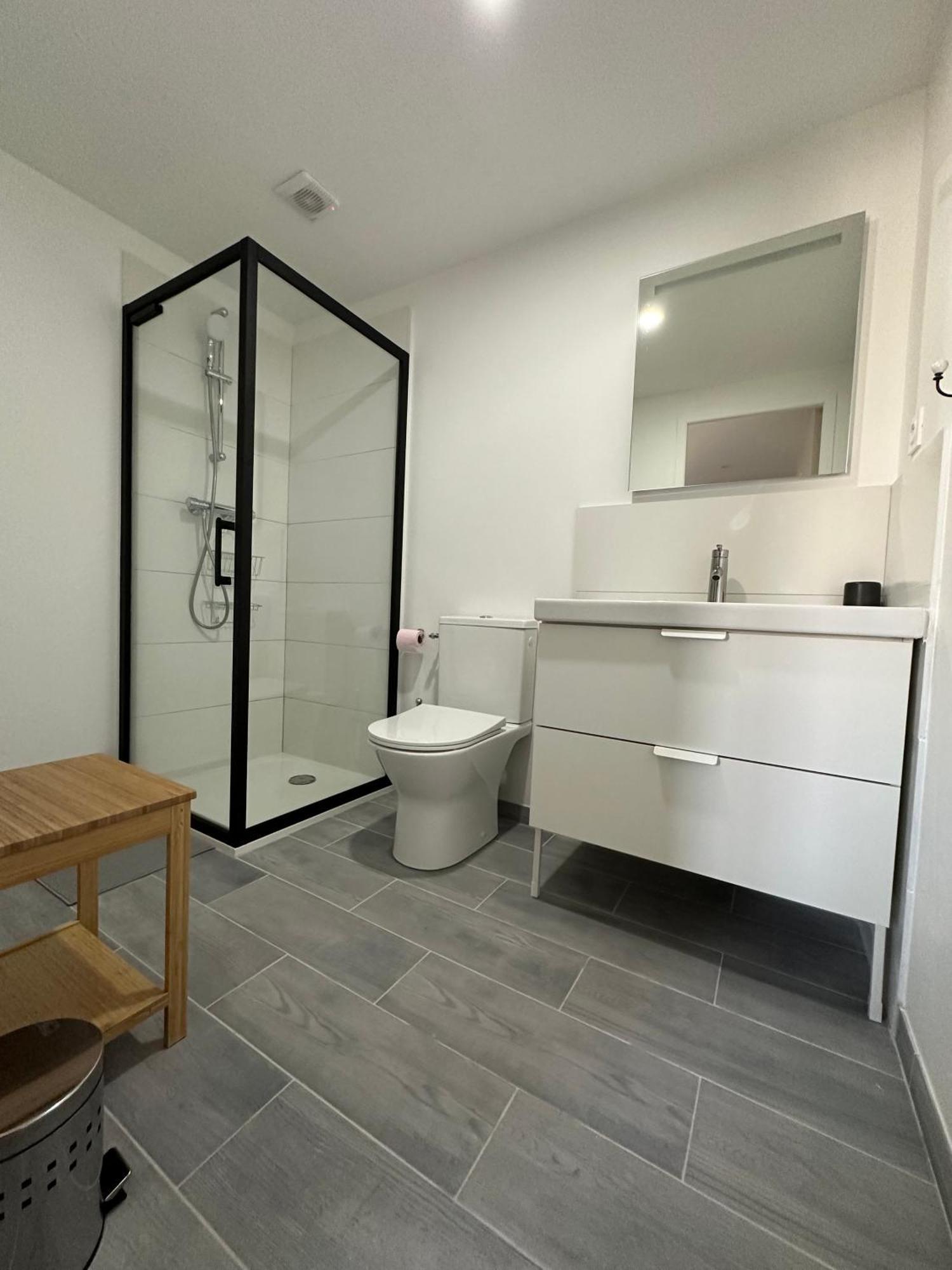 Le Qg Aparthotel Codolet ภายนอก รูปภาพ